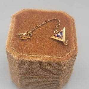 YMCA Club "Tri Hi Y" Pin With A Letter 'V: